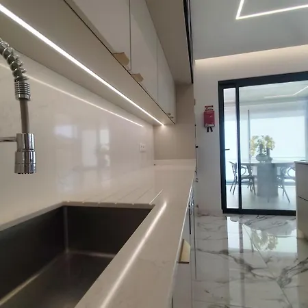 Da Vargem - Premium 3-bedroom Penthouse With Rooftop, Jacuzzi & Bbq Apartment *