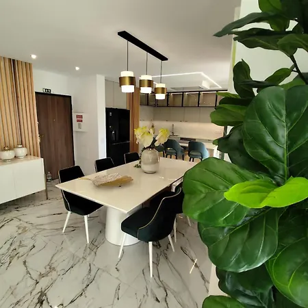 Da Vargem - Premium 3-bedroom Penthouse With Rooftop, Jacuzzi & Bbq Canico (Madeira)