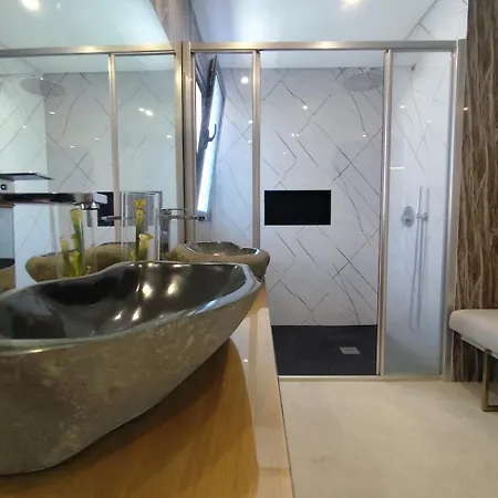 Da Vargem - Premium 3-bedroom Penthouse With Rooftop, Jacuzzi & Bbq Apartment Canico (Madeira)