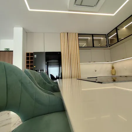 Da Vargem - Premium 3-bedroom Penthouse With Rooftop, Jacuzzi & Bbq * Canico (Madeira)