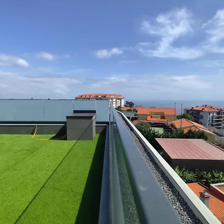 Apartment Da Vargem - Premium 3-bedroom Penthouse With Rooftop, Jacuzzi & Bbq