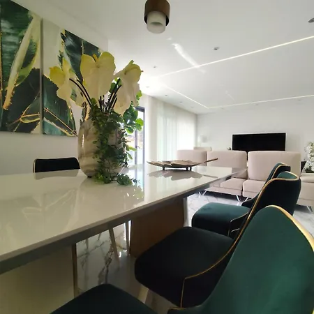Apartment Da Vargem - Premium 3-bedroom Penthouse With Rooftop, Jacuzzi & Bbq