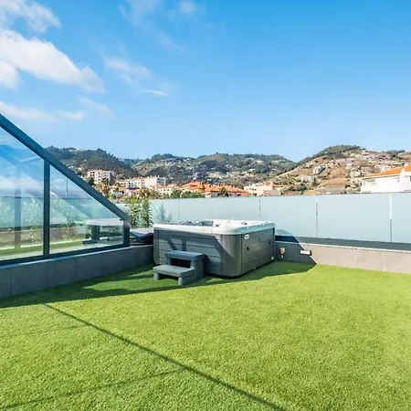 Da Vargem - Premium 3-bedroom Penthouse With Rooftop, Jacuzzi & Bbq Apartment
