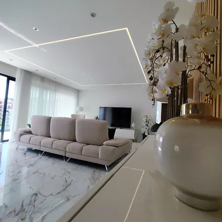 Apartment Da Vargem - Premium 3-bedroom Penthouse With Rooftop, Jacuzzi & Bbq Canico (Madeira)